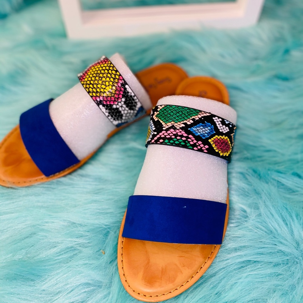 Sandals - Picture 3 of 4